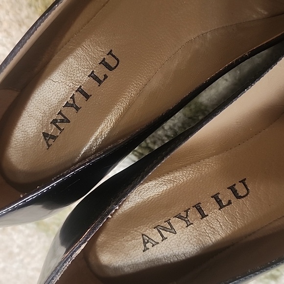 Anyi Lu Kelly Black Patent Leathee Wedge Pumps 37 7 - Picture 3 of 7